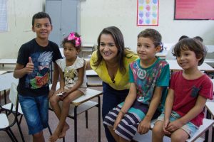 Adriane Lopes anuncia recurso para início do asfalto no Itamaracá