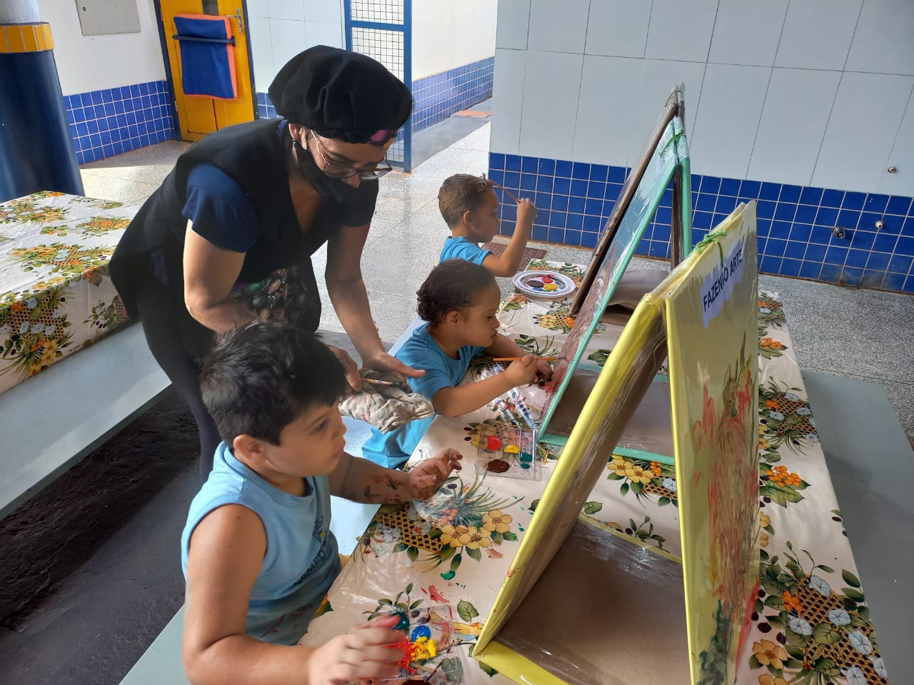 Publicada a lei que cria cargo de professor auxiliar de educação infantil na REME