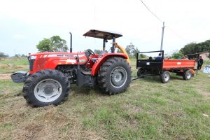 Prefeitura fomenta agricultura familiar na Gameleira com entrega de novos equipamentos