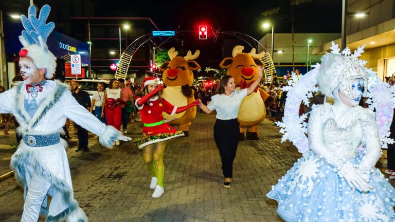 Confira a programação da parada natalina na 14 de Julho e Cidade do Natal |  CGNotícias