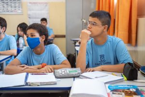 Educação inclusiva: Isaías e outras 3 mil crianças são atendidas pela Reme