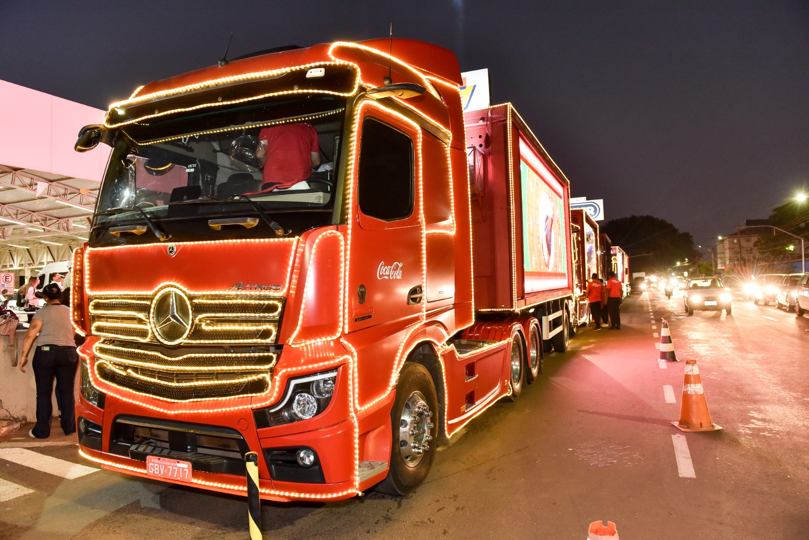 Caravana de Natal Coca Cola faz parada na Cidade do Natal esta