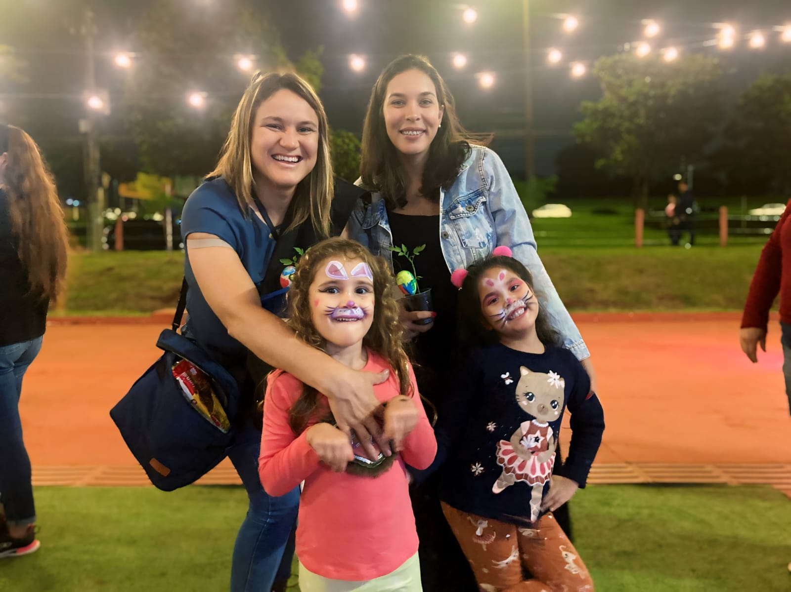 Famílias celebram retorno a uma Campo Grande acolhedora com visita ao cenário da Páscoa da Família