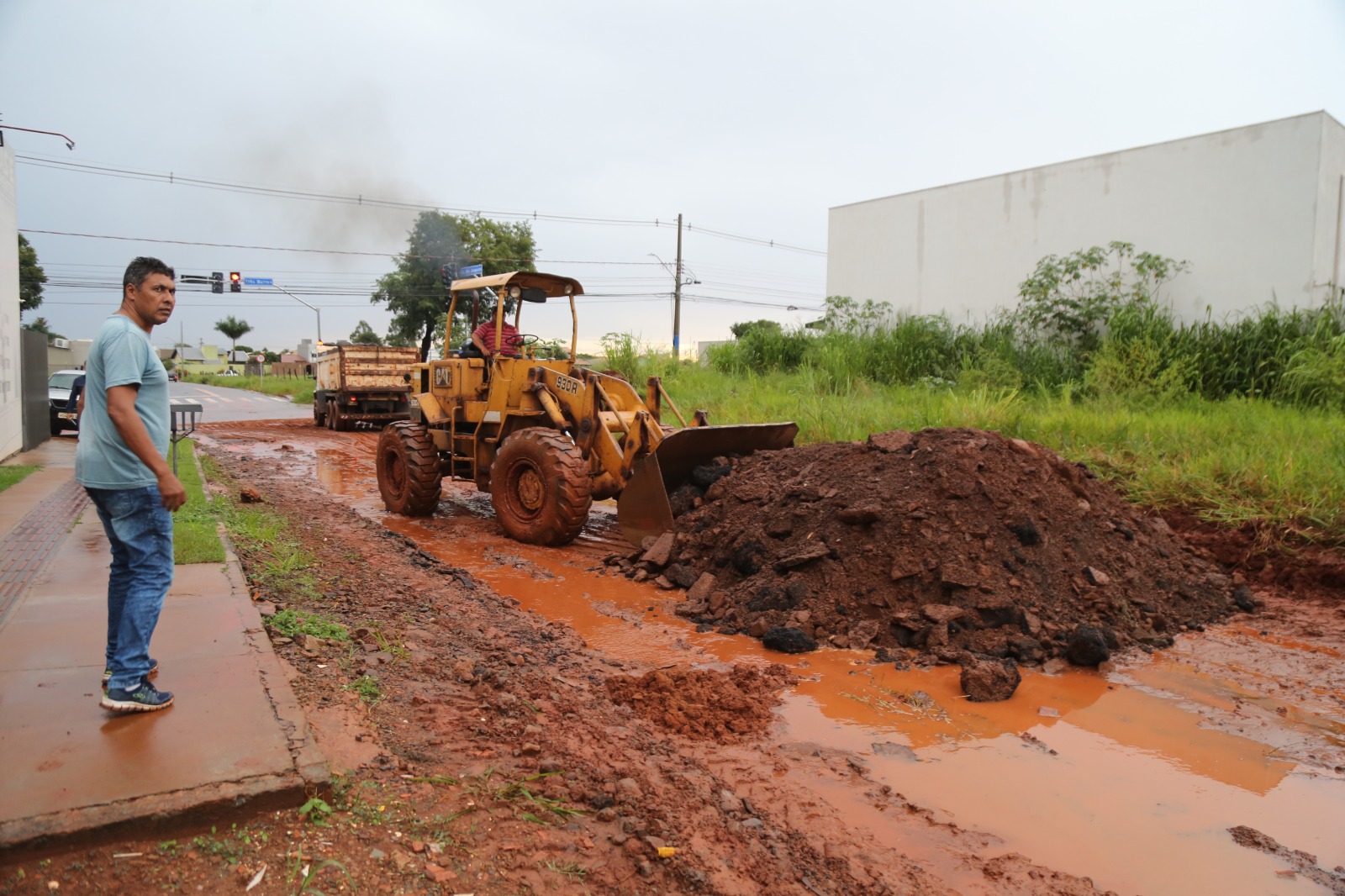 CONDE DE SAO JOAQUIM Prefeitura monitora áreas de risco e executa ações emergenciais em pontos críticos de alagamentos