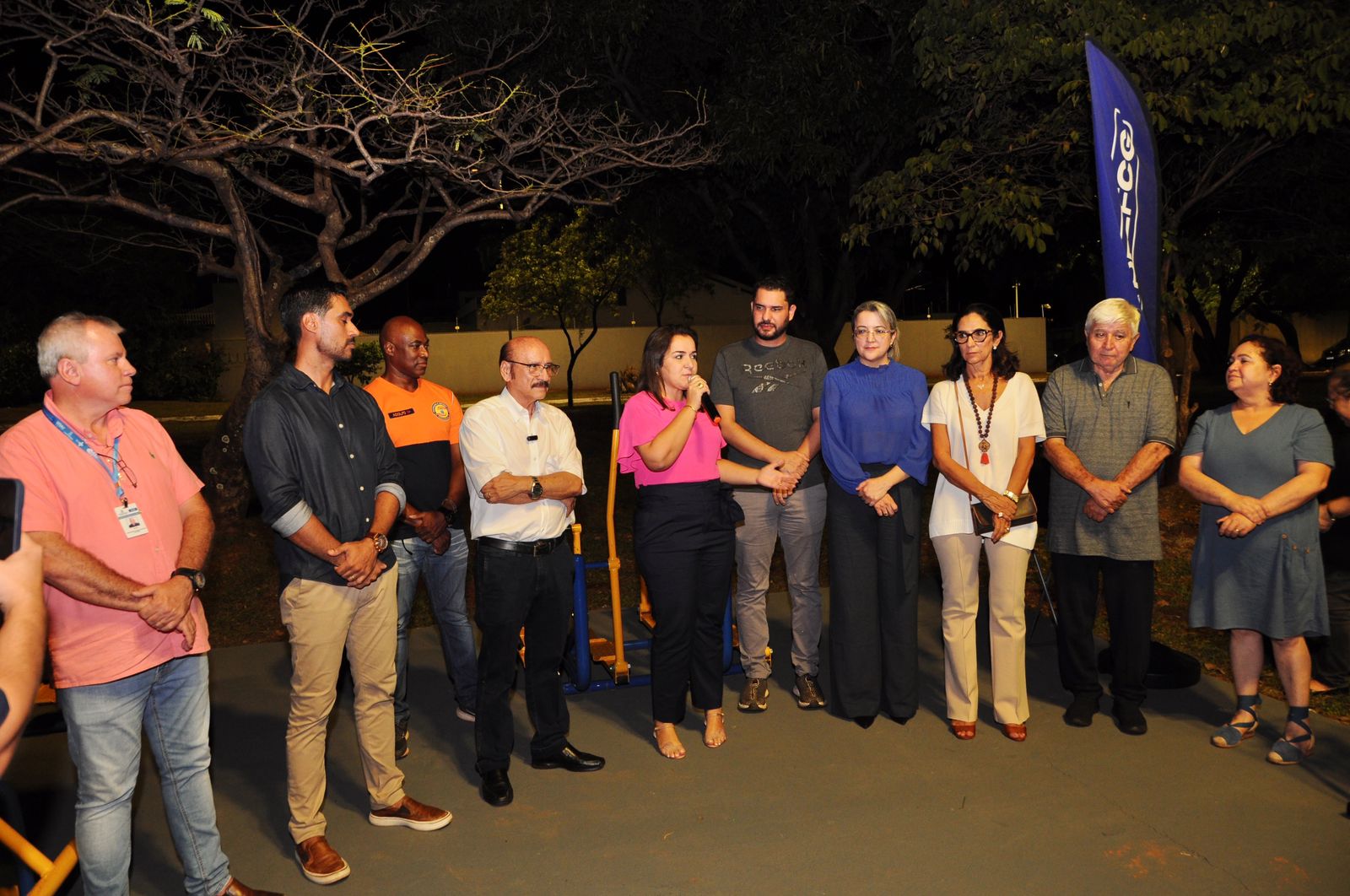 Prefeitura revitaliza praça e entrega mais uma academia ao ar livre no bairro TV Morena