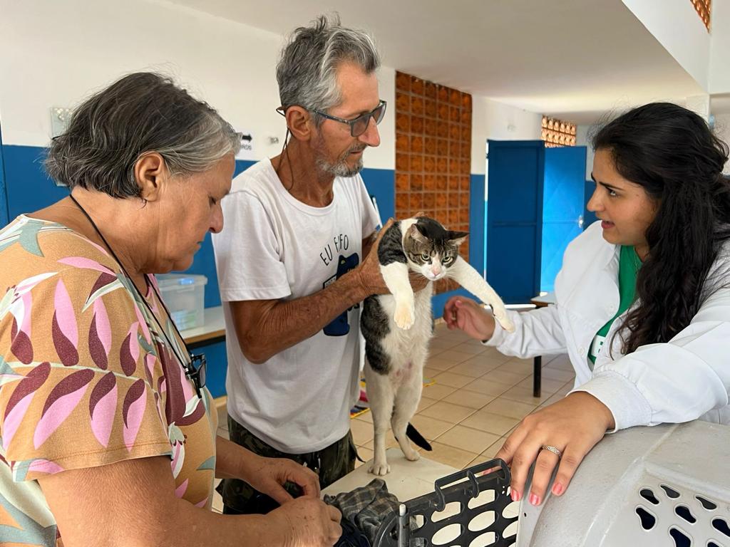 ubea4 Atendimento veterinário ofertado nos bairros pela Prefeitura leva esperança para tutores que não têm condições de pagar por consulta