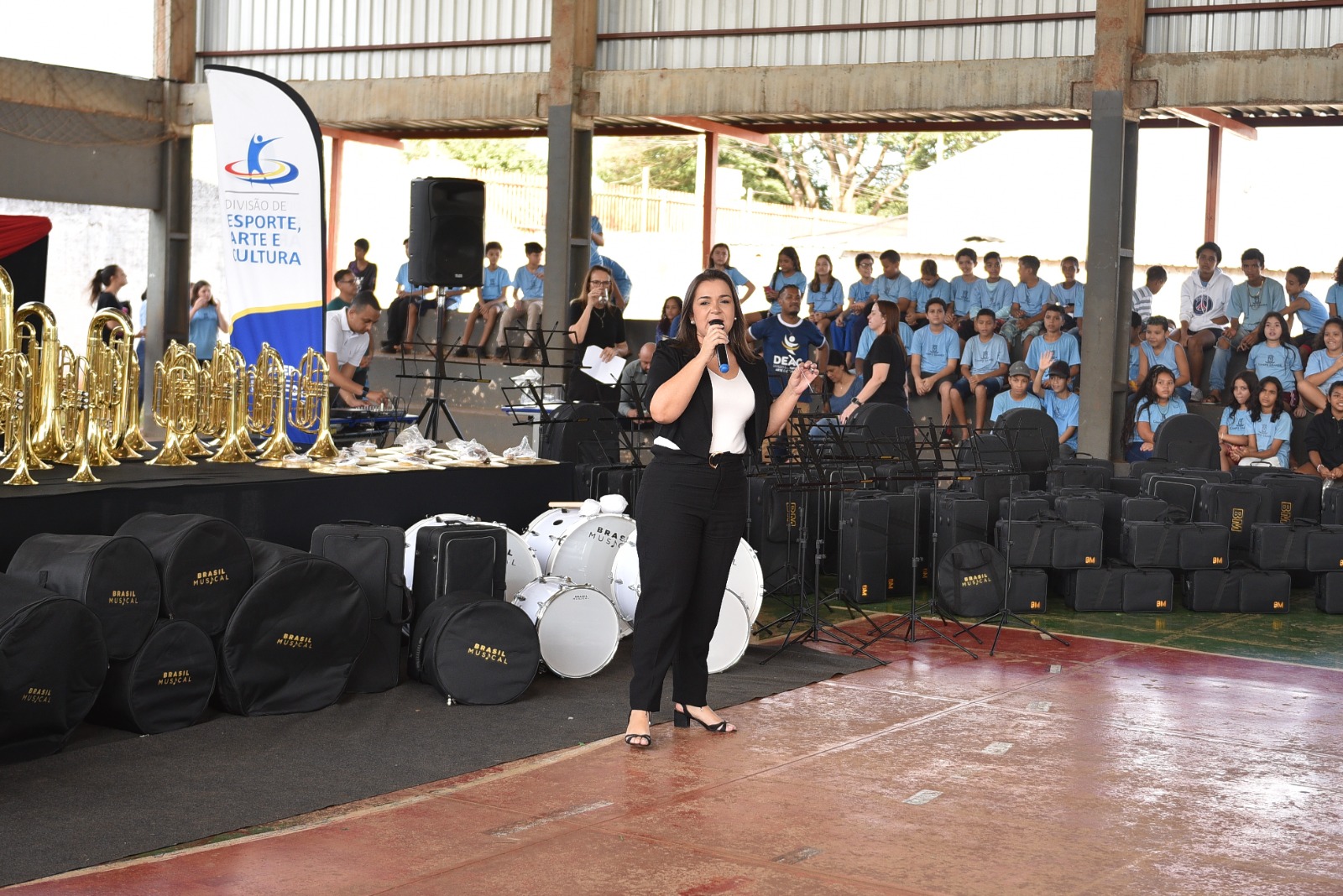Mais 115 instrumentos são entregues para bandas de fanfarra em escolas do Dom Antônio Barbosa e Caiçara